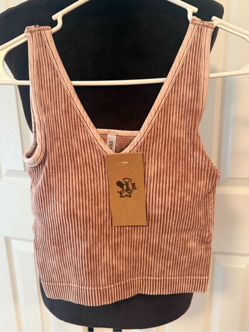 Zenana Outfitters Mauve Ribbed V-Neck Crop Tank